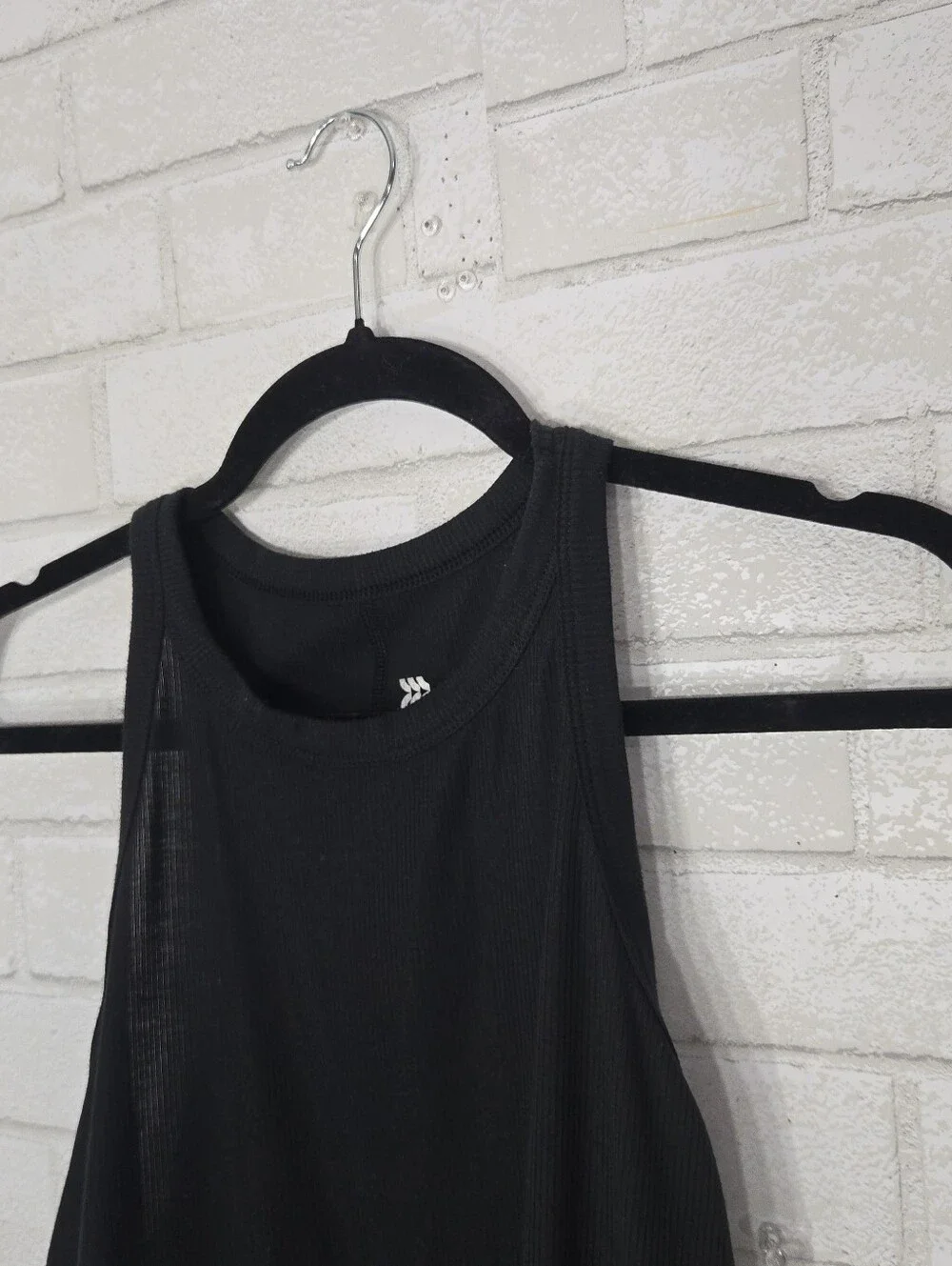 all in motion black athletic tank - Picture 5 of 10